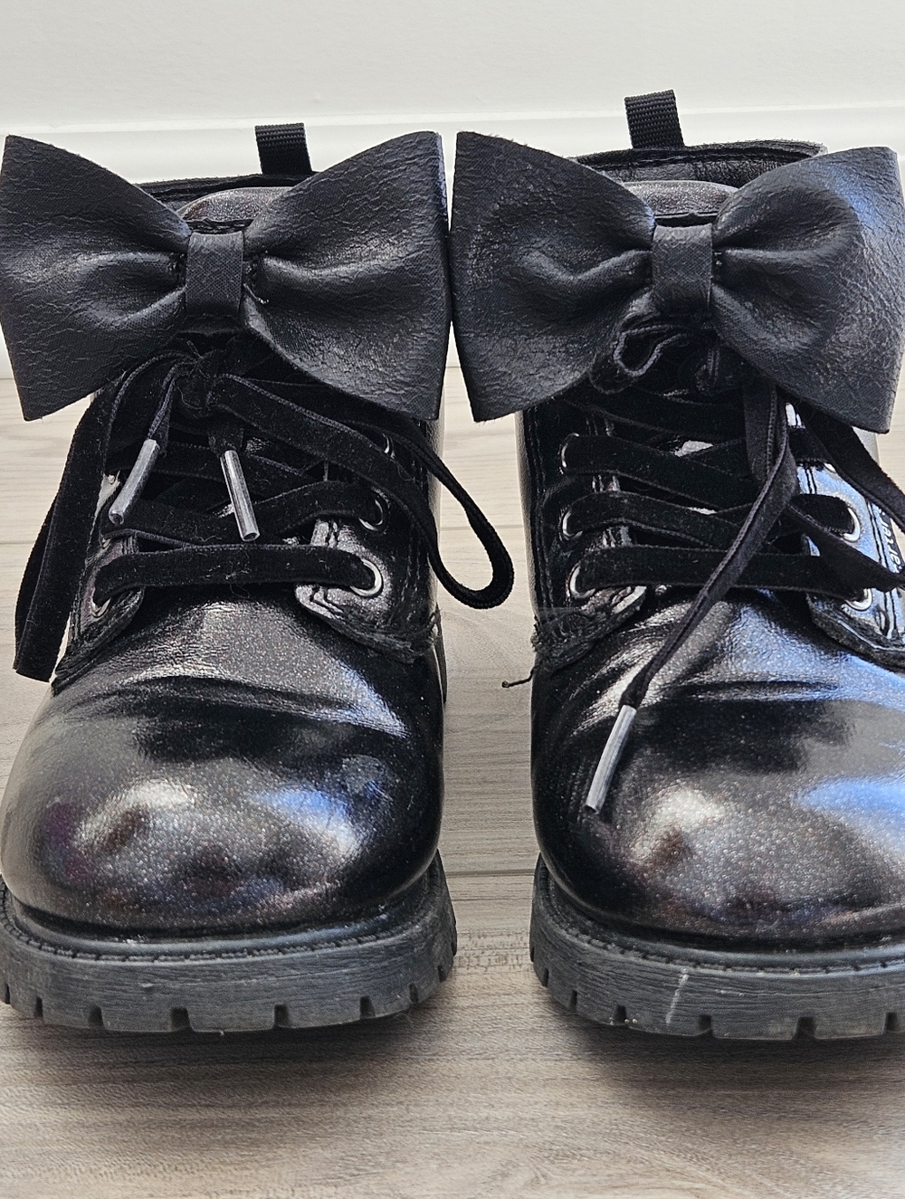 Carter’s Girls Giana Patent Boots - Size 11 Toddler - Sparkly Black
